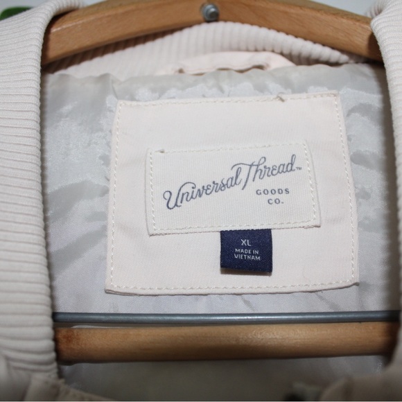 Universal Thread Jacket - Picture 7 of 7